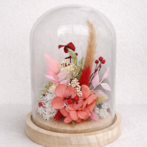 cloche en fleurs séchées rose pastel