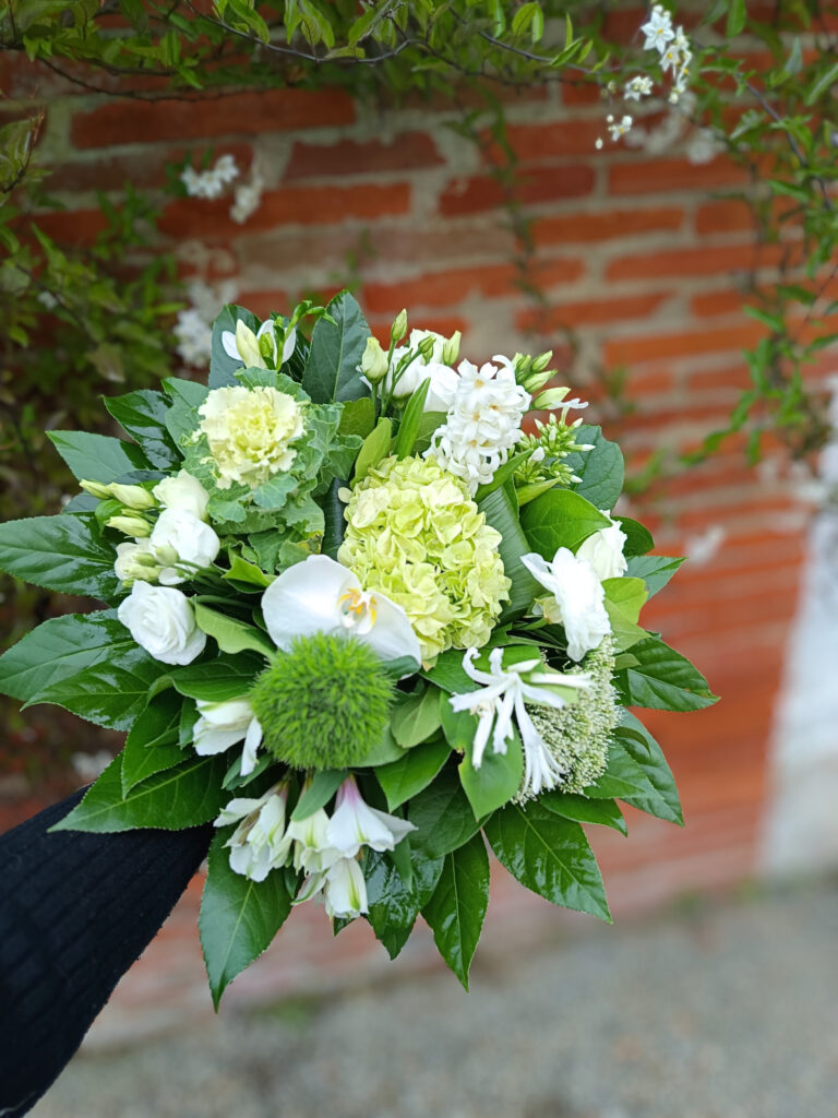 bouquet rond blanc