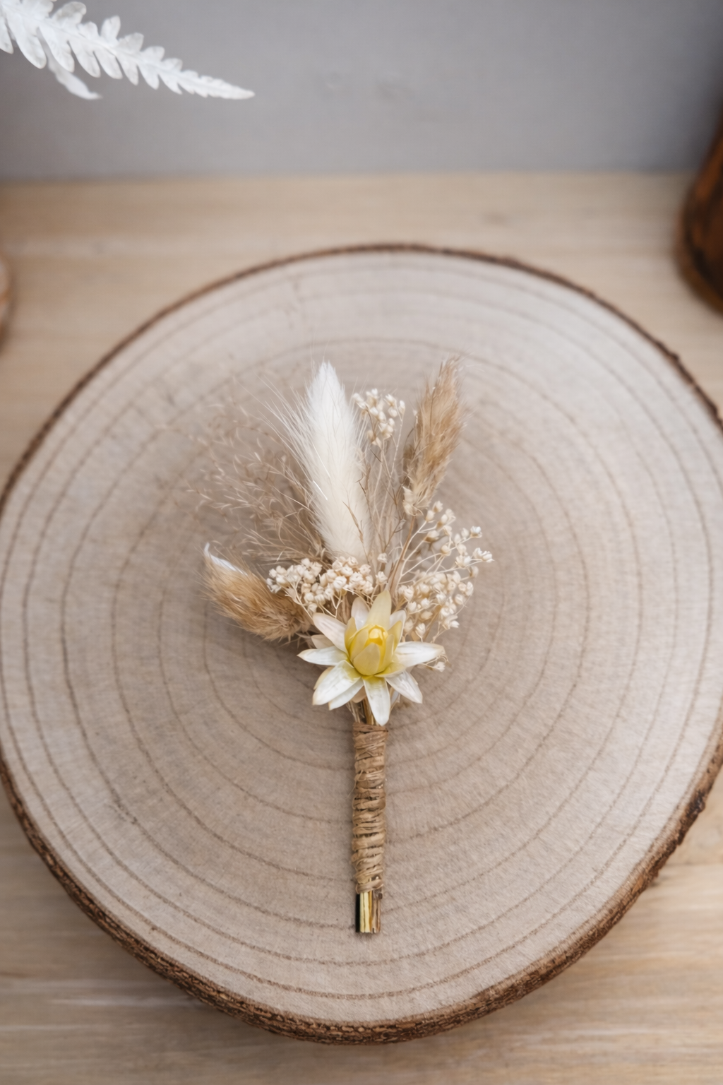 boutonnière bianca